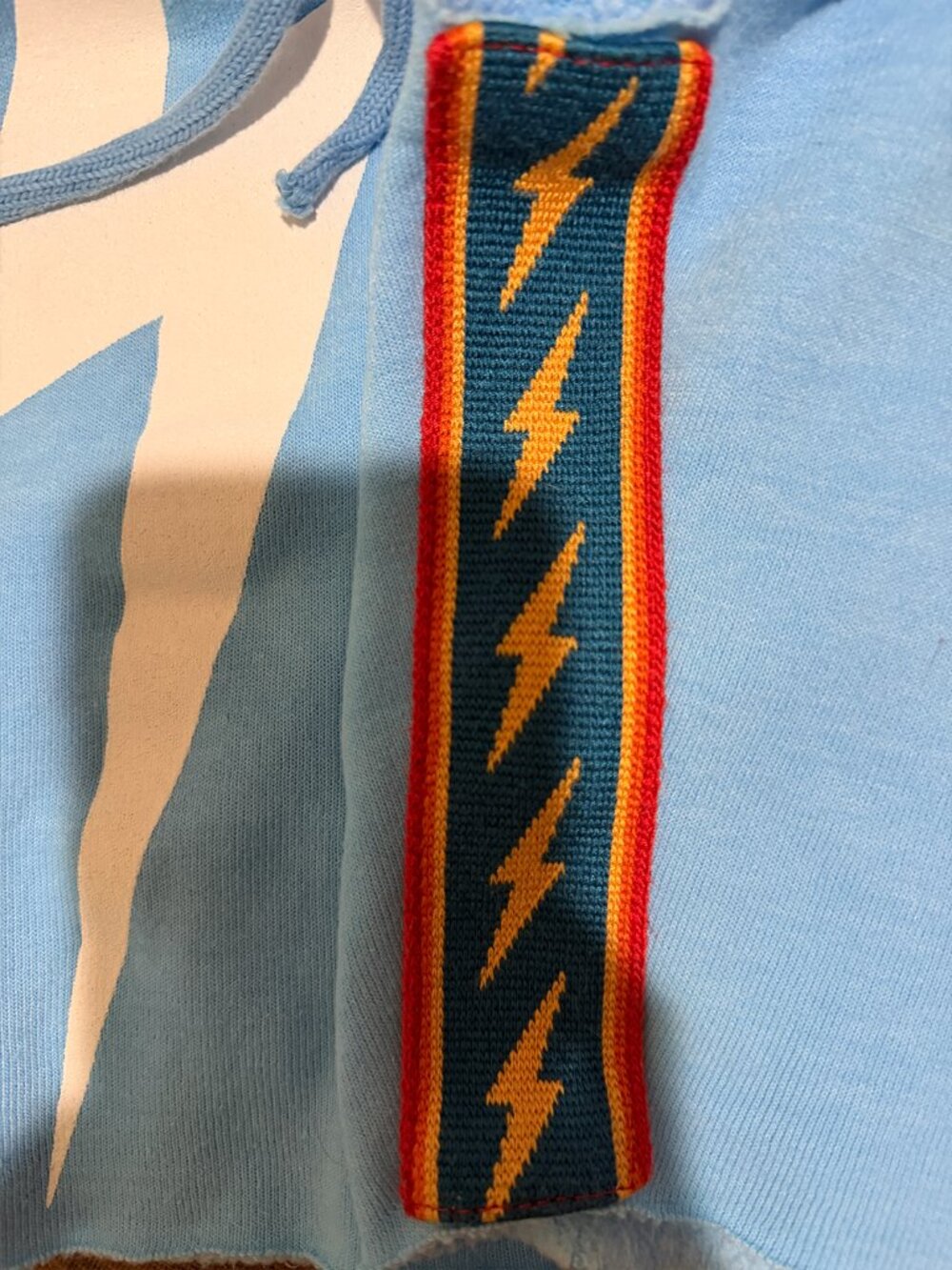 AVIATOR NATION - BOLT STRIPE SLEEVELESS RELAXED CROPPED PULLOVER HOODIE - SKY XS - Picture 12 of 12